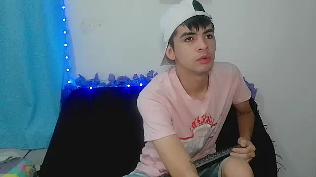 Snapshot of nico22love chatting on 02/03/26, 12:10 nico22love online show from 02/03/26, 12:10