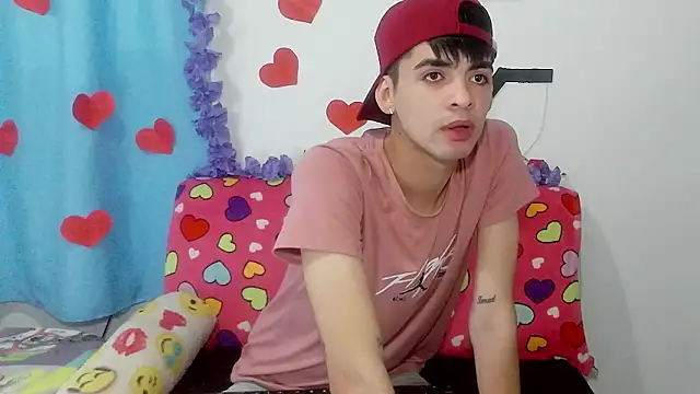 Snapshot of nico22love chatting on 02/19/26, 04:36 nico22love online show from 02/19/26, 04:36