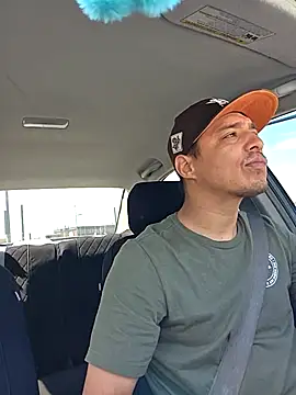 HoofedCylinder online show from 04/21/26, 04:01