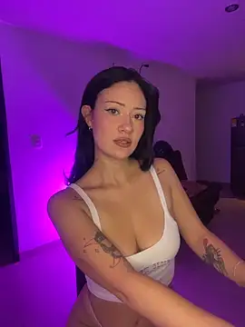 Snapshot of Anadurant99 chatting on 02/03/26, 01:15 Anadurant99 online show from 02/03/26, 01:15