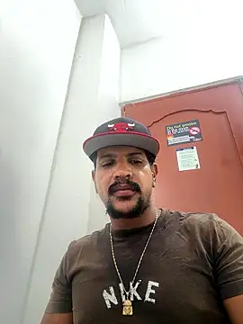 Snapshot of bigdick211292 chatting on 01/15/26, 01:16 bigdick211292 online show from 01/15/26, 01:16