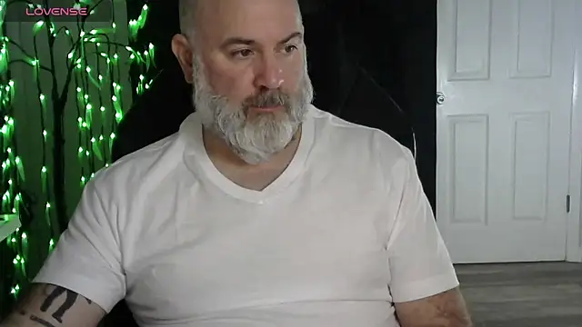 Snapshot of XJJ77x chatting on 02/24/26, 02:20 XJJ77x online show from 02/24/26, 02:20