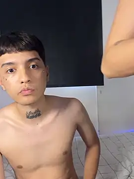 Snapshot of itselladoll chatting on 02/27/26, 10:32 itselladoll online show from 02/27/26, 10:32