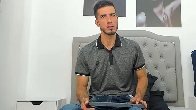 Snapshot of marc_ruffa chatting on 02/02/26, 07:45 marc ruffa online show from 02/02/26, 07:45