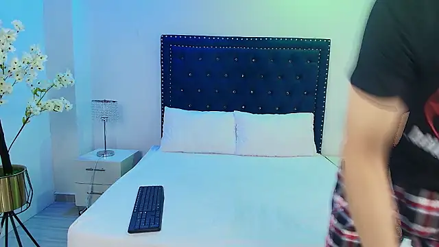 Jaden and sofia online show from 03/06/26, 03:58