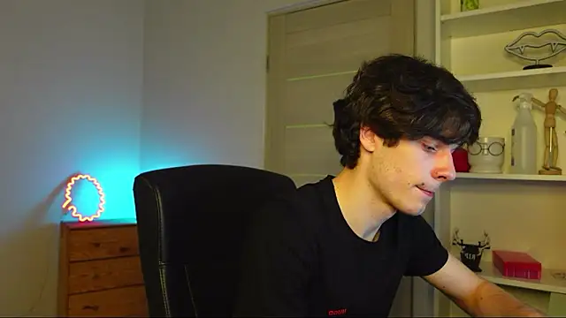 Daniel Shawnn online show from 02/28/26, 06:20