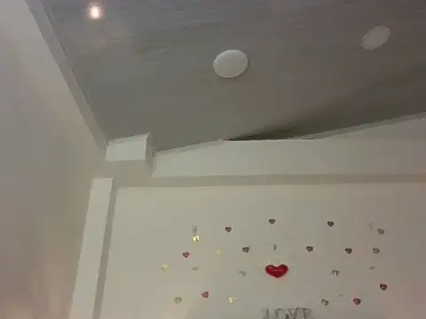 kat paradise online show from 02/14/26, 11:51