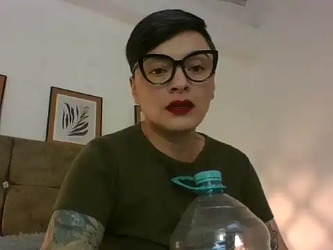 kat paradise online show from 02/19/26, 11:39