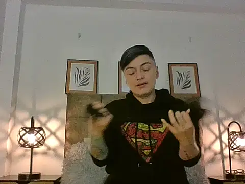 kat paradise online show from 02/22/26, 11:53