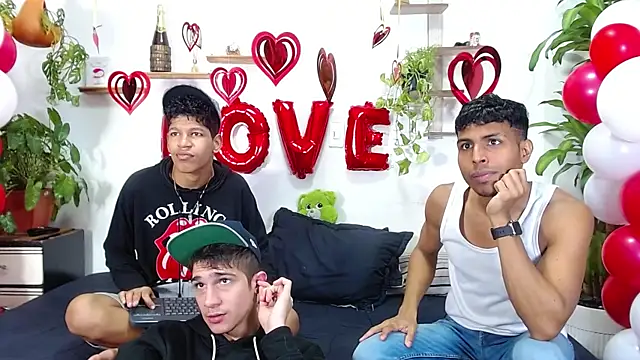 Interracial Snow Bunny online show from 02/15/26, 06:59