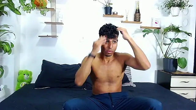 Interracial Snow Bunny online show from 02/19/26, 09:11