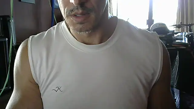 koolchillfun696969 online show from 07/10/26, 11:40