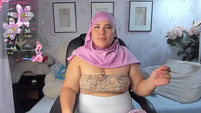 amira karim online show from 12/23/25, 03:04