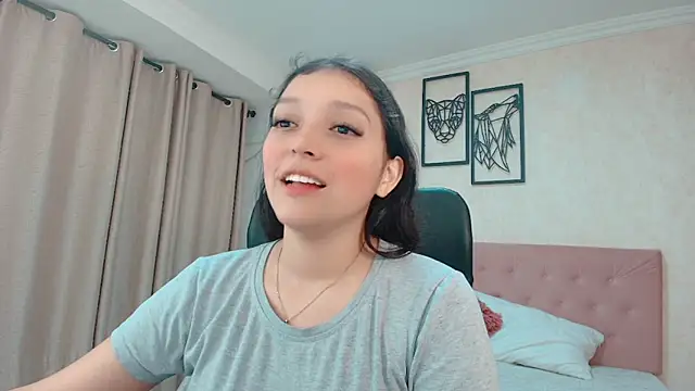 Snapshot of littlemolly_walcott chatting on 05/12/26, 01:25 littlemolly walcott online show from 05/12/26, 01:25