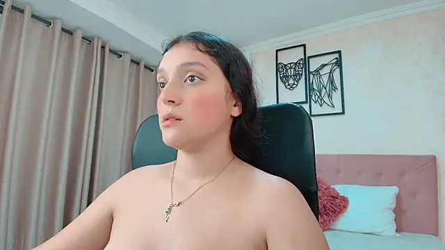 Snapshot of littlemolly_walcott chatting on 05/27/26, 01:57 littlemolly walcott online show from 05/27/26, 01:57