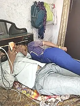 Snapshot of hornycouple20000 chatting on 02/09/26, 09:35 hornycouple20000 online show from 02/09/26, 09:35