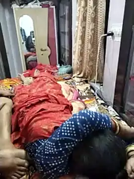 Snapshot of hornycouple20000 chatting on 02/13/26, 04:58 hornycouple20000 online show from 02/13/26, 04:58