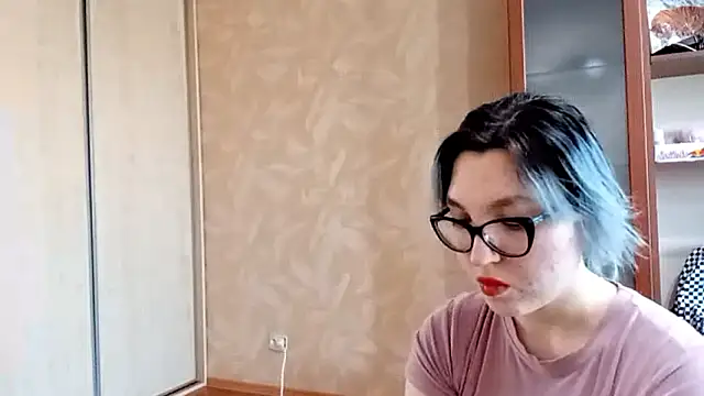 Snapshot of EvonTabb chatting on 03/17/26, 01:03 EvonTabb online show from 03/17/26, 01:03