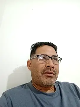 Snapshot of Piscis46 chatting on 02/13/26, 12:23 Piscis46 online show from 02/13/26, 12:23