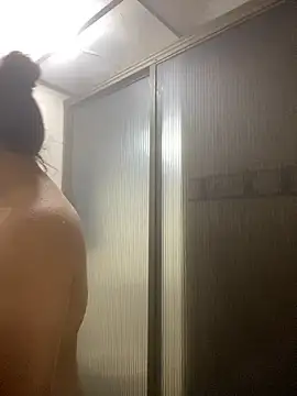 Scarlet auraa online show from 04/08/26, 05:24