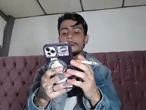 Snapshot of levconnor chatting on 02/17/26, 09:54 levconnor online show from 02/17/26, 09:54