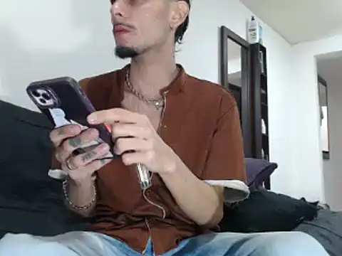 Snapshot of levconnor chatting on 02/26/26, 08:41 levconnor online show from 02/26/26, 08:41