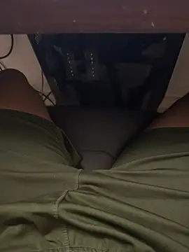 KneelForAlpha online show from 03/25/26, 09:32