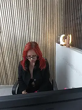 Snapshot of MarianaMonsalve_ chatting on 02/06/26, 04:06 MarianaMonsalve online show from 02/06/26, 04:06