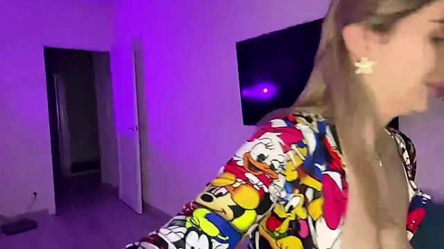  ViviV  online show from 04/18/26, 07:18