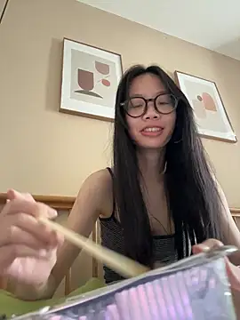 PetiteTight online show from 05/18/26, 04:29