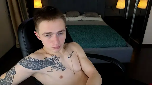 Snapshot of LEO__MILLER chatting on 01/10/26, 04:31 LEO MILLER online show from 01/10/26, 04:31