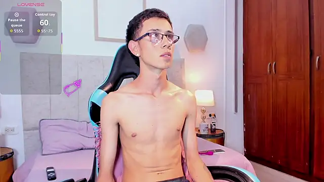 asher lux online show from 04/16/26, 10:12