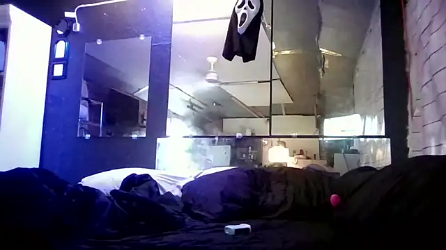 Snapshot of Bigbrowneyes25 chatting on 03/01/26, 06:32 Bigbrowneyes25 online show from 03/01/26, 06:32