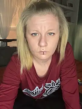 Snapshot of Autumn_paige chatting on 02/09/26, 10:36 Autumn paige online show from 02/09/26, 10:36