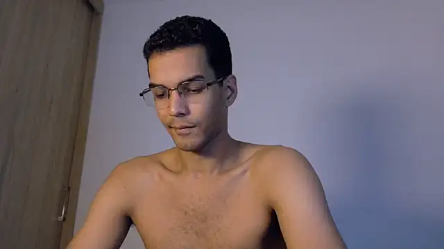 Pikashu7u7 online show from 02/11/26, 01:43