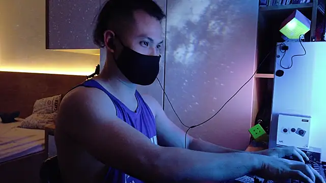 OnlyHand9x online show from 04/20/26, 03:26