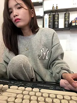 Navy Vina online show from 02/04/26, 05:35