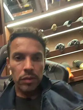 Snapshot of Naldopaugrand chatting on 02/10/26, 11:53 Naldopaugrand online show from 02/10/26, 11:53