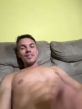 Snapshot of Naldopaugrand chatting on 02/24/26, 02:42 Naldopaugrand online show from 02/24/26, 02:42