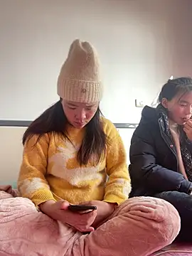 Faded pink online show from 01/06/26, 02:04