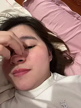 Snapshot of Small_big chatting on 01/06/26, 01:04 Small big online show from 01/06/26, 01:04