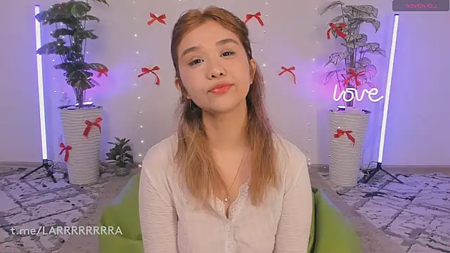 larabae online show from 04/17/26, 10:35
