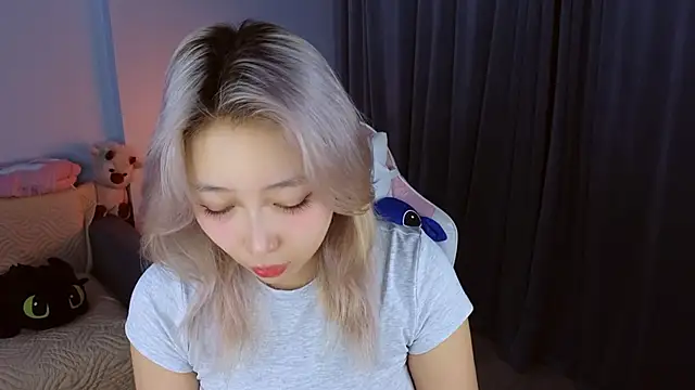 Snapshot of jasmilee chatting on 02/07/26, 07:17 jasmilee online show from 02/07/26, 07:17