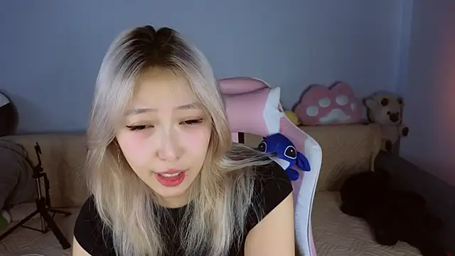 Snapshot of jasmilee chatting on 02/09/26, 01:59 jasmilee online show from 02/09/26, 01:59