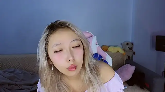 Snapshot of jasmilee chatting on 02/10/26, 07:29 jasmilee online show from 02/10/26, 07:29