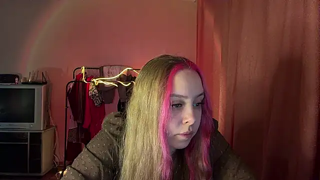 ZoraDearmon online show from 02/06/26, 09:07