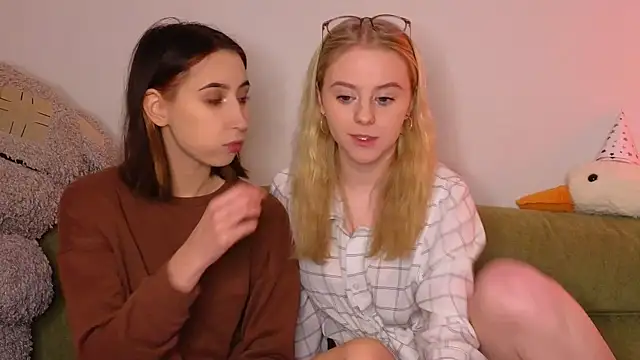 Mimipaws online show from 01/11/26, 08:47