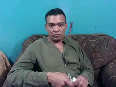 Snapshot of latinomoreno95 chatting on 07/16/26, 01:33 latinomoreno95 online show from 07/16/26, 01:33