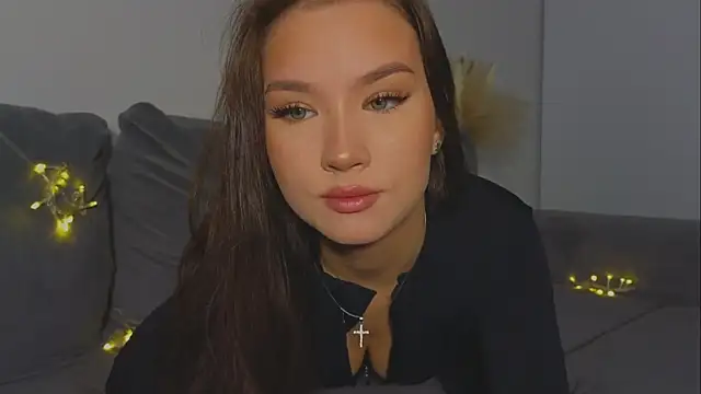 EmiDroll online show from 02/21/26, 11:44