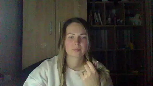 VikiLove765 online show from 02/06/26, 05:49